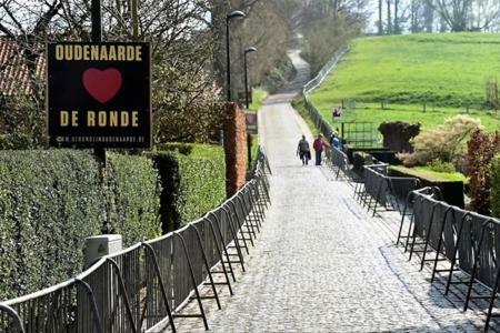 Petit Bonheur Villa Oudenaarde Bagian luar foto